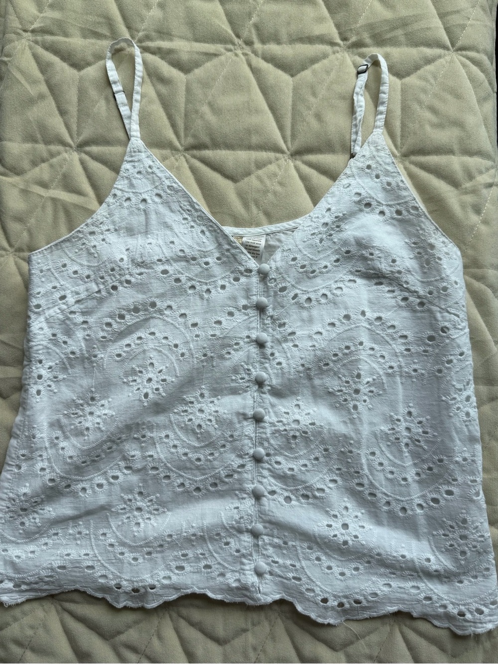 Boho Eyelet Lace Button-Down Cami Crop Top – White - Picture 2 of 6
